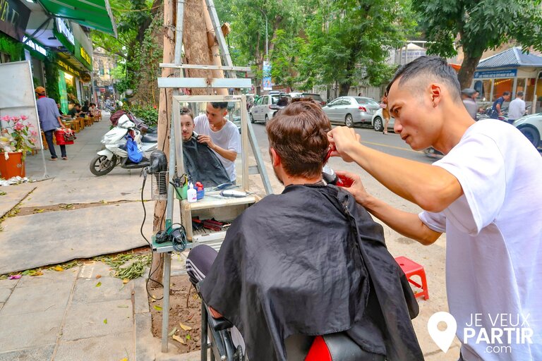 Coiffeur de rue Vietnam