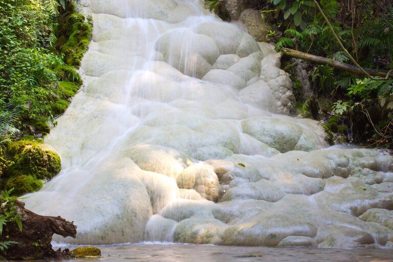 cascade de Bua Thong Thaïlande