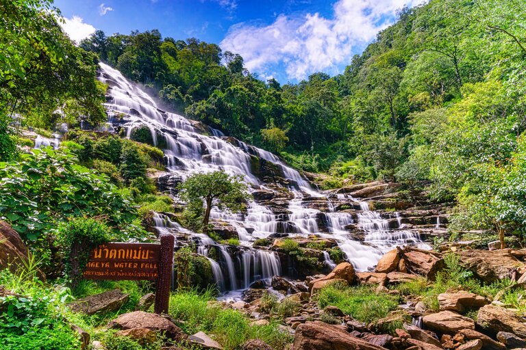 cascade Mae Ya Thaïlande