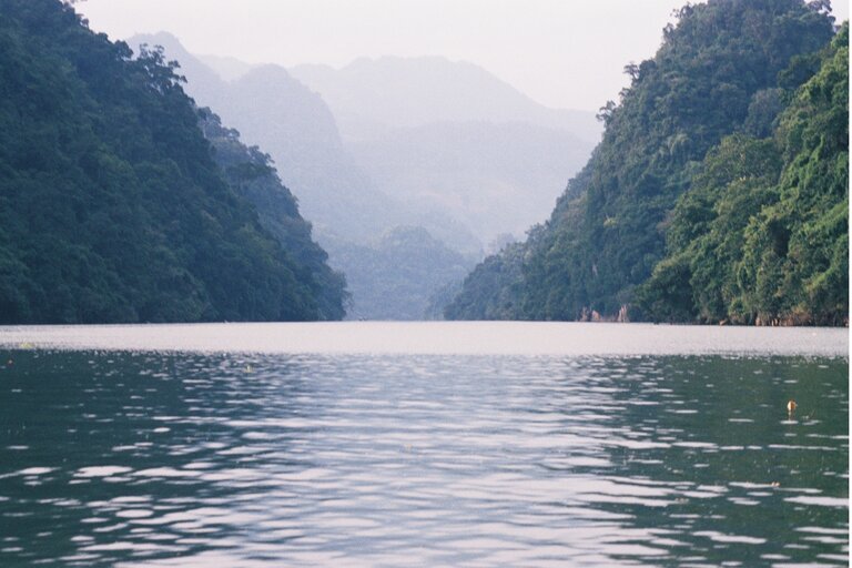 lac Ba Be Vietnam