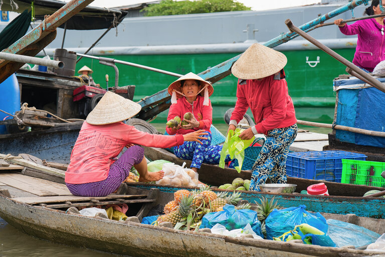 marché sur l'eau Vietnam