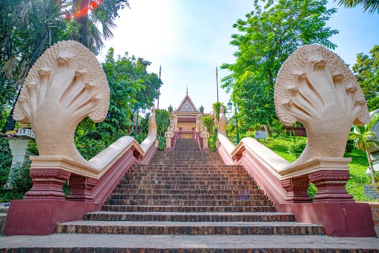 temple wat Phnom