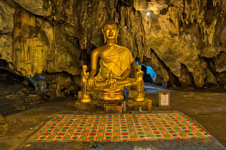 Wat Tham Khao Pun Kanchanaburi