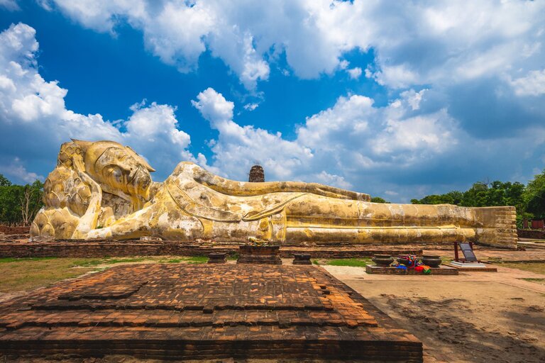 Wat Lokayasutharam Ayutthaya